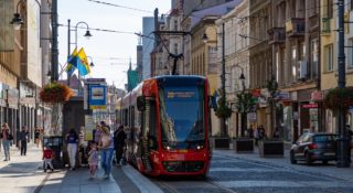biletomat czerpiący energię ze słońca