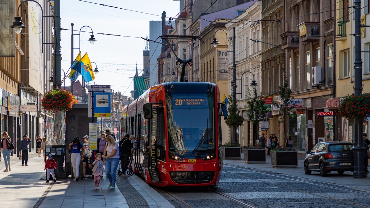 biletomat czerpiący energię ze słońca
