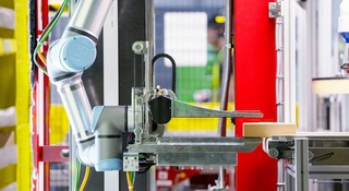czujący robot Vulkan Amazon