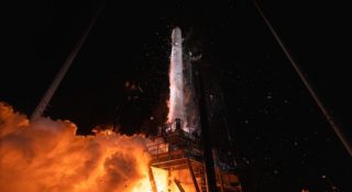 Pierwsze centra danych w kosmosie tuż tuż. Były CEO Google'a ma potężnie ambitne plany