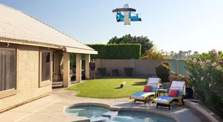 Amazon dostarcza iPhone'a dronem. Koniec zakazu na latającą elektronikę