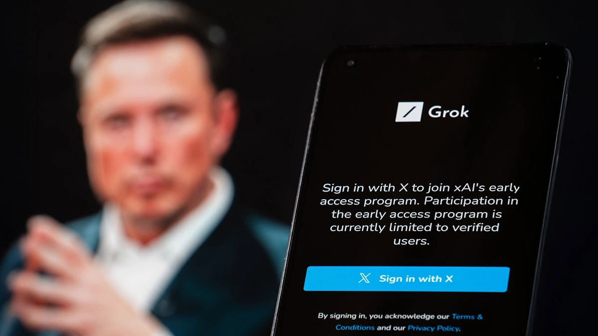 Chatbot Elona Muska Grok, stworzony przez xAI, niespodziewanie zaczął szerzyć polityczne teorie na X. Firma tłumaczy to nieautoryzowaną modyfikacją.