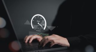 Urząd pokazał, jak zmieniał się internet w Polsce. Te liczby są niesamowite