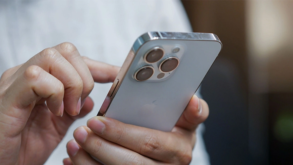 Kradzione iPhone odnajdują się w chińskim Shenzhen, skąd idą dalej na sprzedaż