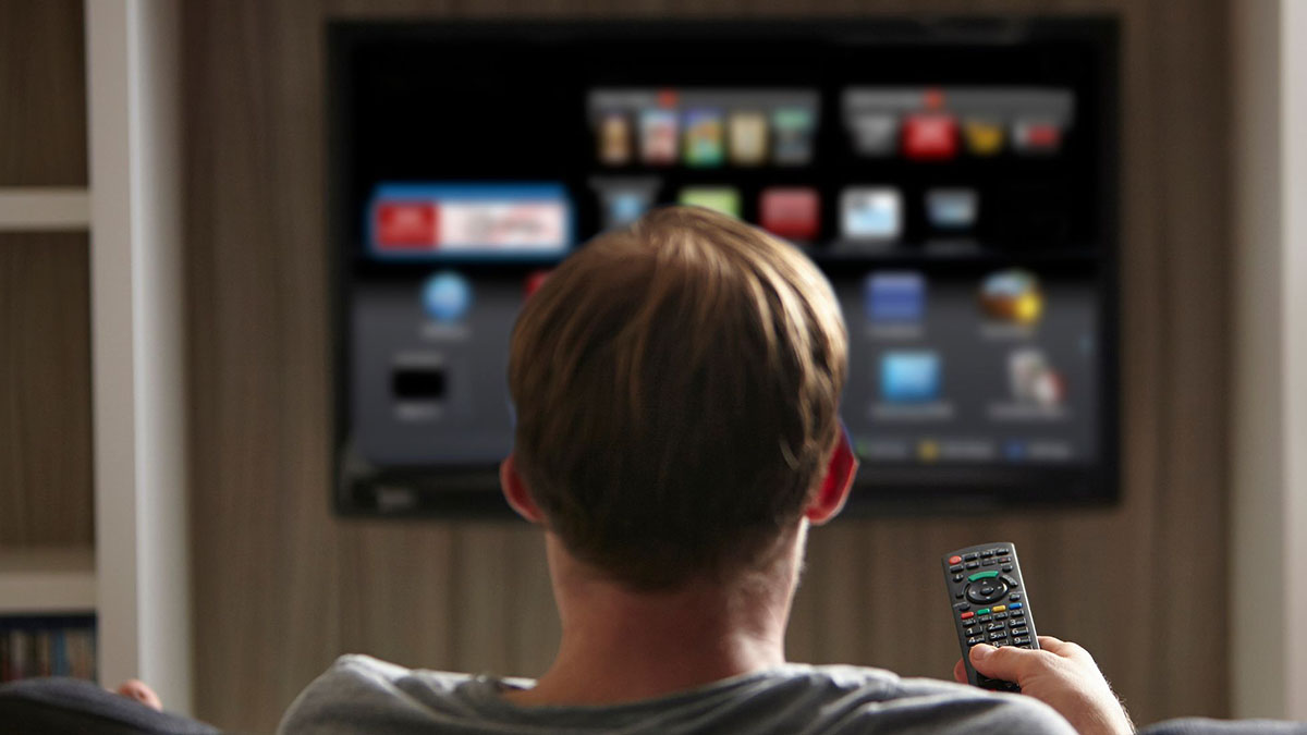 Najlepszy telewizor do 2000 zł. Co wybrać w 2025
