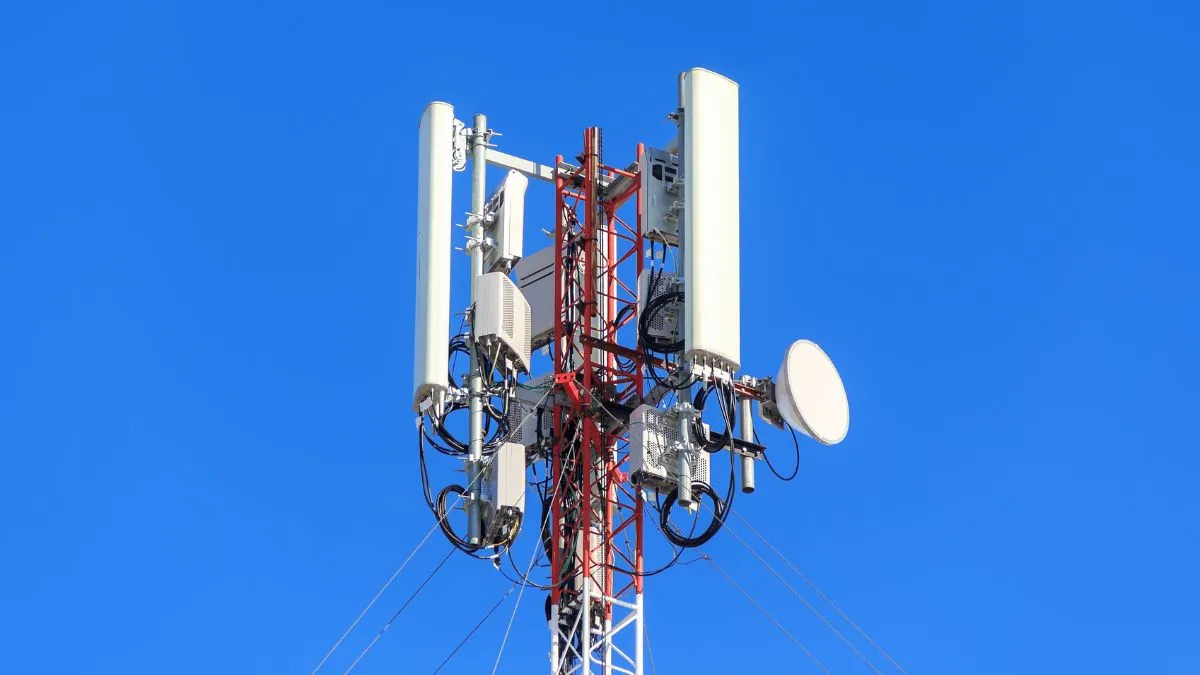 Nie śpią, bo zakłócają ci łączność z internetem w telefonie. Ważny urząd się z nimi rozprawił