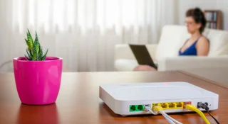Netia ulepsza zasięg światłowodu. Szybki internet w domu (prawie) dla każdego