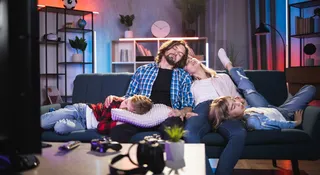Koniec z telewizorem grającym całą noc. Aż dziwne, że dopiero teraz