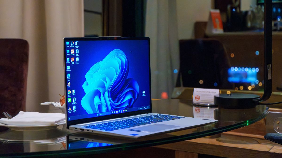 windows 11 laptop