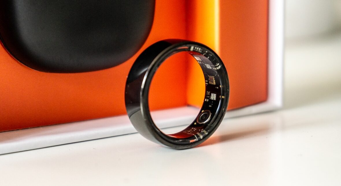 Ruszam kciukiem i zmieniam utwór na spacerze. ASTRAL Smart Ring – test obrączki z przyciskiem