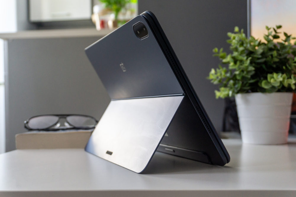 https://ocs-pl.oktawave.com/v1/AUTH_2887234e-384a-4873-8bc5-405211db13a2/spidersweb/2025/06/OnePlus-Pad-3-18-1000x667.jpg
