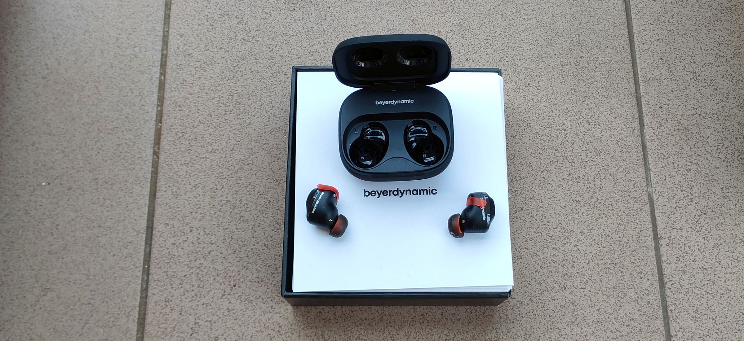 Beyerdynamic Amiron 300