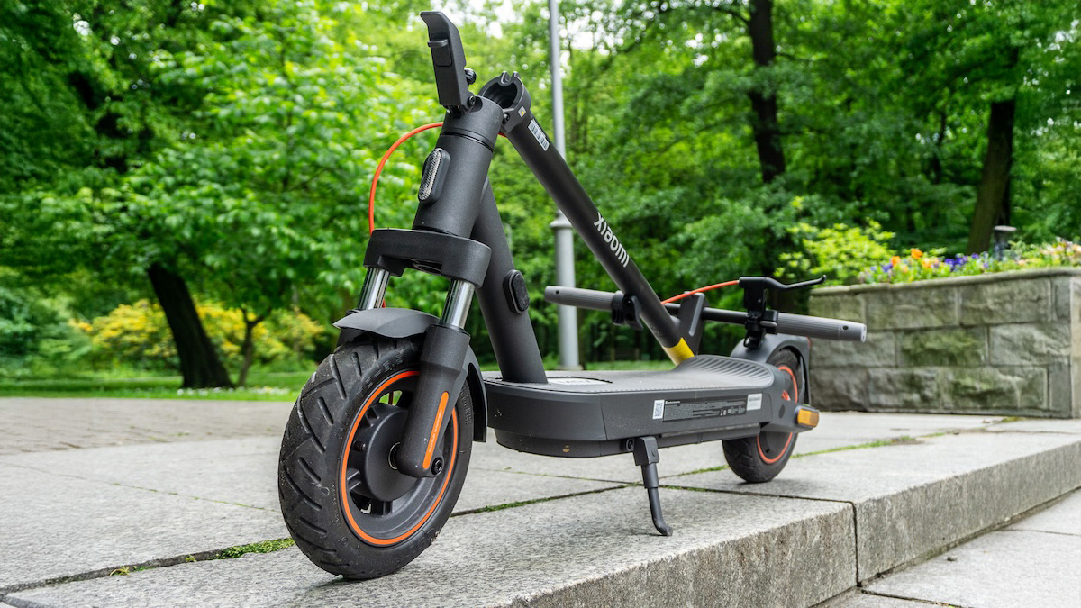 Duża hulajnoga dla dużego chłopa. Recenzja Xiaomi Electric Scooter 5 Max