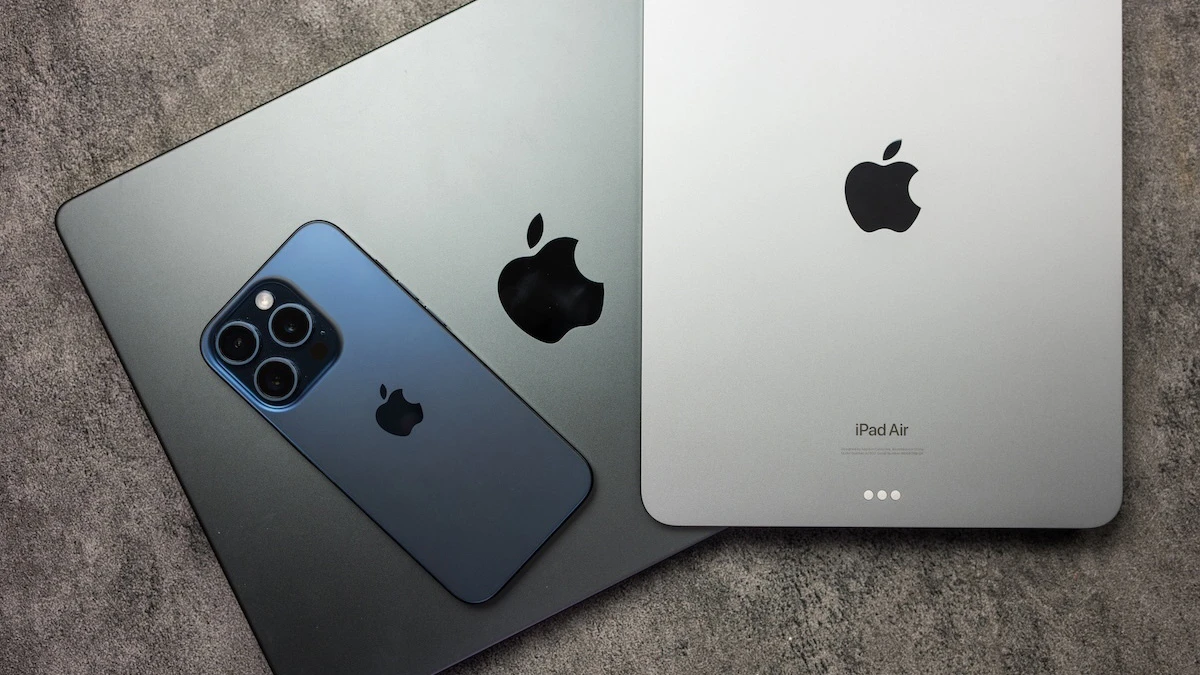 O 19:00 polskiego czasu Apple pokaże, jak zmieni się iPhone, iPad i Mac. Podpowiadamy jak śledzić konferencję WWDC 2025 oraz jakich nowości się spodziewać.
