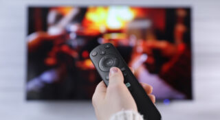 Aplikacje TikToka i Instagrama mają trafić na duże ekrany. ByteDance i Meta liczą na przejęcie części widowni YouTube i zyskanie nowych, starszych odbiorców.