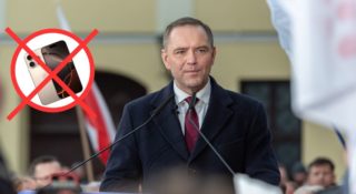 Z jakiego smartfona korzysta Karol Nawrocki
