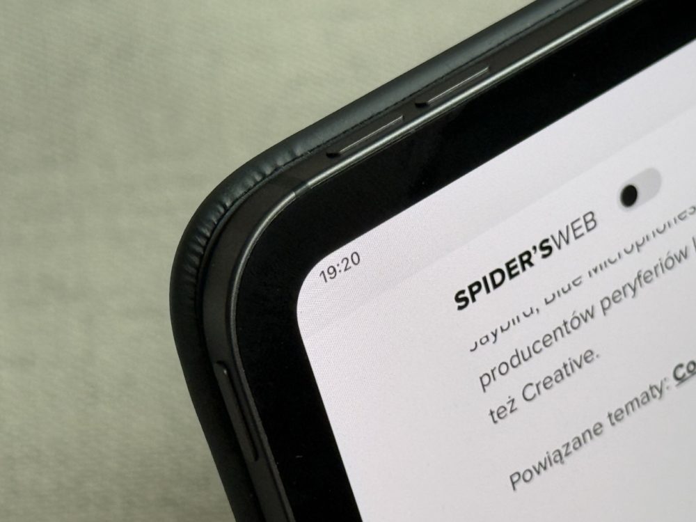 https://ocs-pl.oktawave.com/v1/AUTH_2887234e-384a-4873-8bc5-405211db13a2/spidersweb/2025/06/logitech-flip-folio-ipad-pro-etui-klawiatura-11-1000x750.jpeg