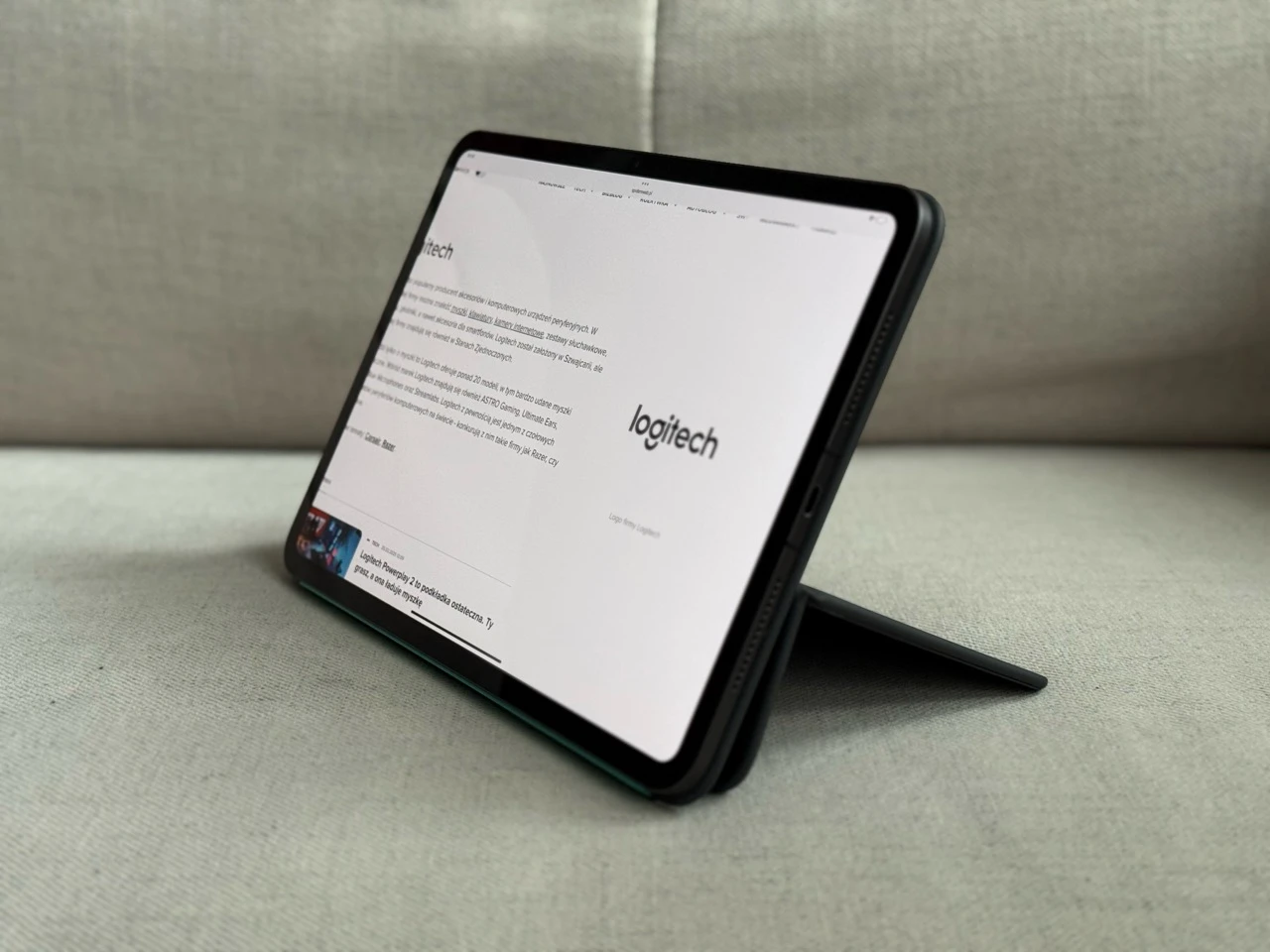 Logitech Flip Folio do iPada Pro 11” M4 (bez klawiatury)