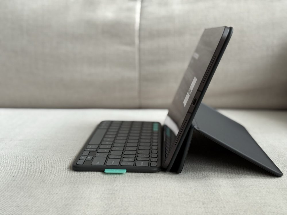 https://ocs-pl.oktawave.com/v1/AUTH_2887234e-384a-4873-8bc5-405211db13a2/spidersweb/2025/06/logitech-flip-folio-ipad-pro-etui-klawiatura-2-1000x750.jpeg