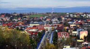 Zapadlisko w centrum miasta. Region w Polsce jak ser szwajcarski