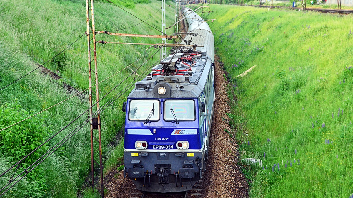 Musk zadba o internet w pociągach? Intercity testuje Starlinki