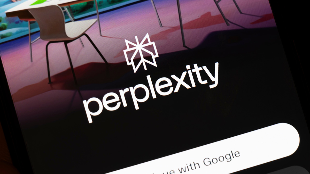 Perplexity AI, nazywana "nowym Google", ma zostać domyślnym asystentem w Galaxy S26. Partnerstwo z Perplexity ma przynieść ze sobą nowości także dla pozostałych urządzeń w ofercie koreańskiego giganta.