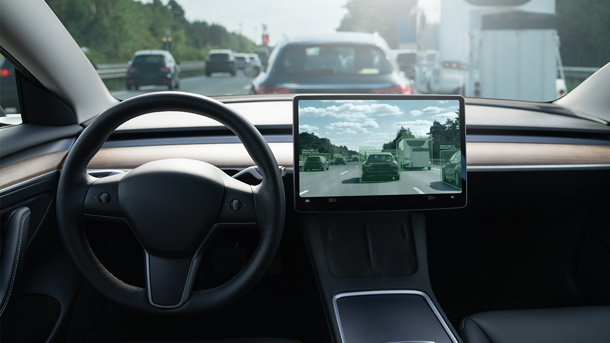 Usługa Robotaxi Tesli ruszyła z rozmachem, ale szybko pojawiły się kontrowersje. Autonomiczne taksówki Elona Muska notorycznie łamią przepisy, nierzadko prowadząc do niebezpiecznych sytuacji na drodze.
