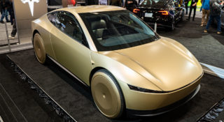 Elon Musk wypuszcza Robotaxi na ulice. Będą na smyczy i nie będą taksówkami