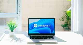 Włączasz komputer, a tam Windows Vista. Microsoft kpi z Apple'a