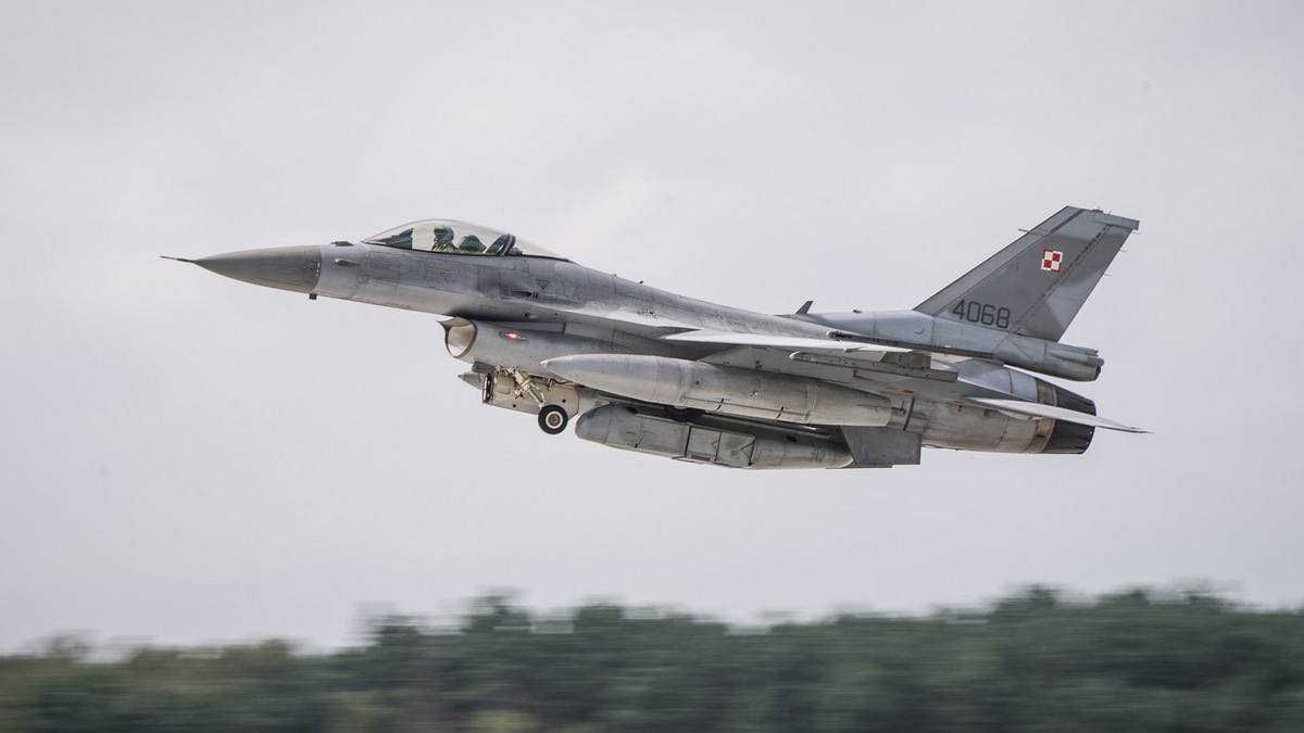 F-16 z potężnym wzmocnieniem. Polska armia czekała na to od dawna