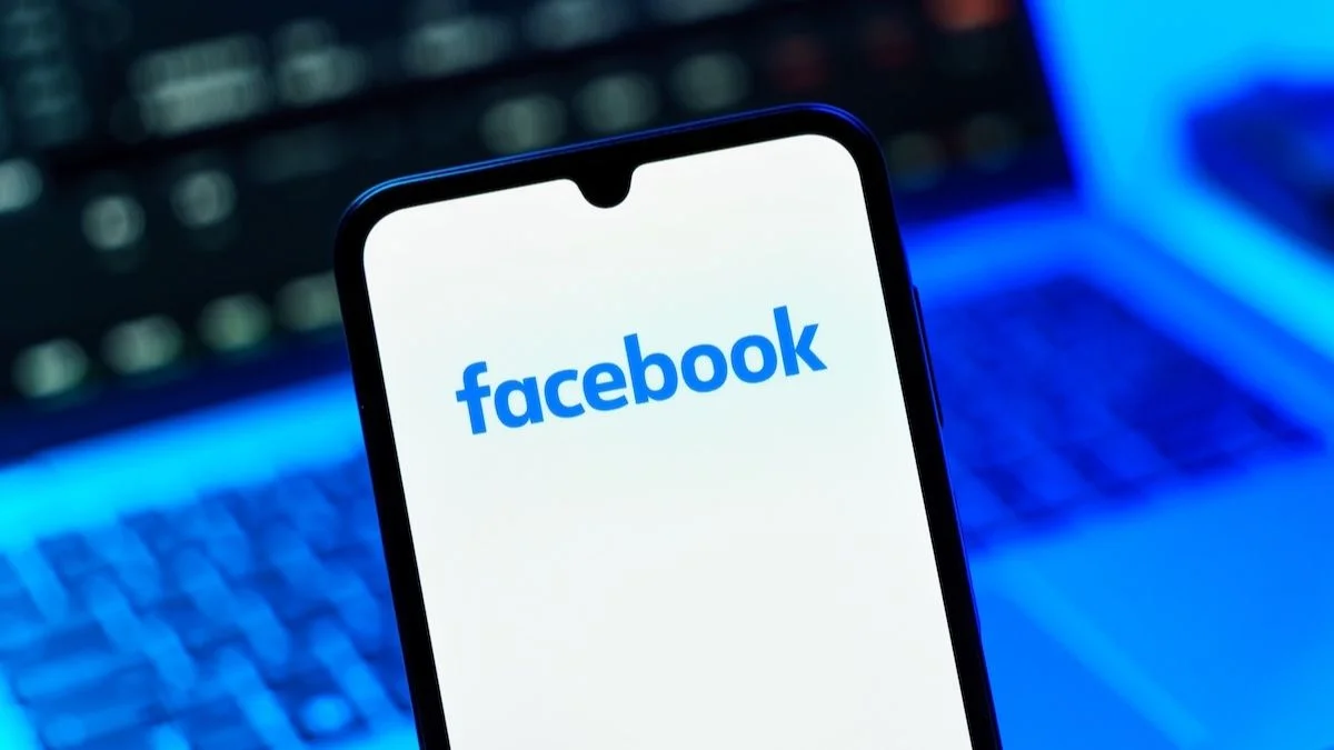 Trzaskowski już nie będzie pokątnie finansował kampanii na Facebooku. Znika ważny typ reklam
