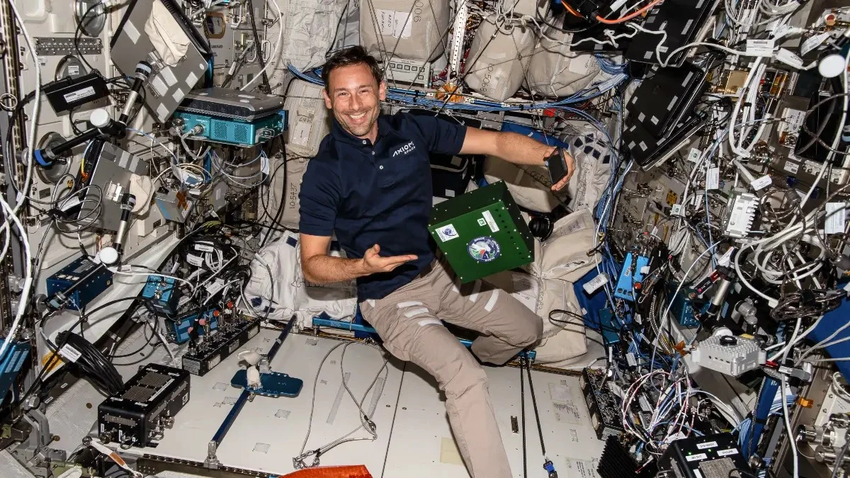 Co się dzieje wokół polskiego astronauty nie jest już smutne. Jest przerażające
