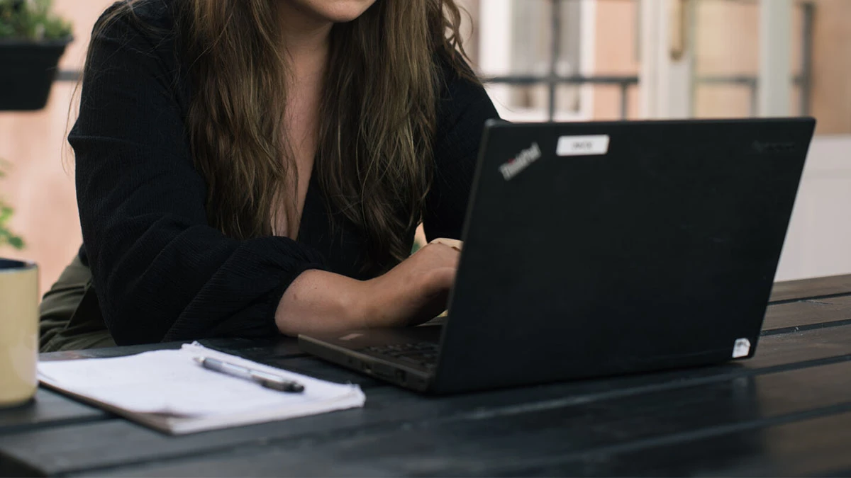 Hejt online coraz częściej aktywistów