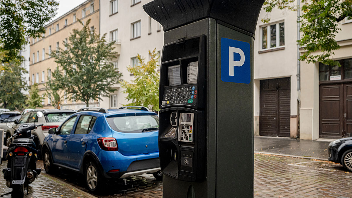 Złamali system płatnego parkowania. Wysyłali Polakom wezwania do zapłaty