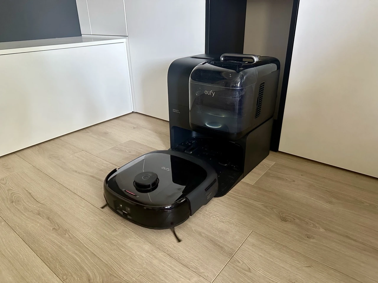 eufy omni e28 