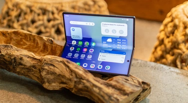 Tak wygląda odpowiedź Samsunga na składanego iPhone'a. Będzie starcie