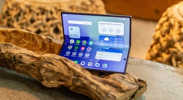 Samsung robi składaka, co poskłada rywali. Galaxy Wide Fold imponuje