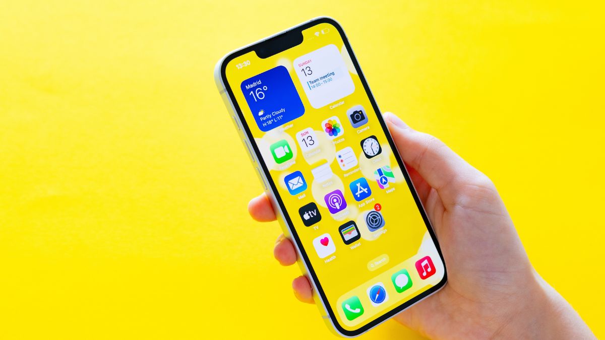 iPhone 17 Pro z nowym logo Apple
