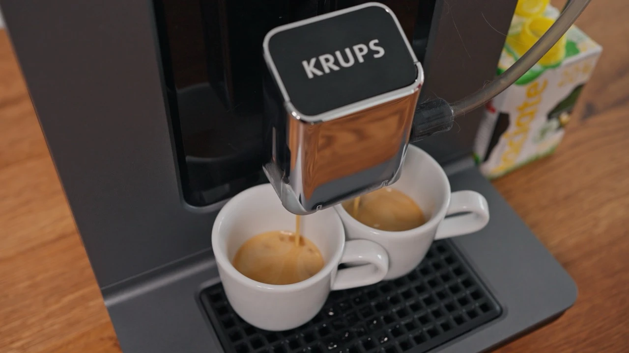 https://cdn-sw.spidersweb.pl/2025/07/krups-evidence-hot-and-cold-ekspres-do-kawy-na-zimno-029.jpeg