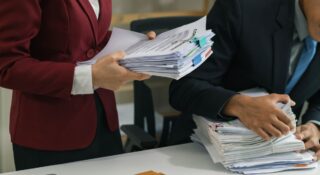 Koniec z papierem w urzędach. Nowy obowiązek od 2028