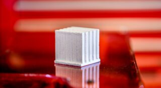 Nowy plastik przewodzi ciepło lepiej niż stal