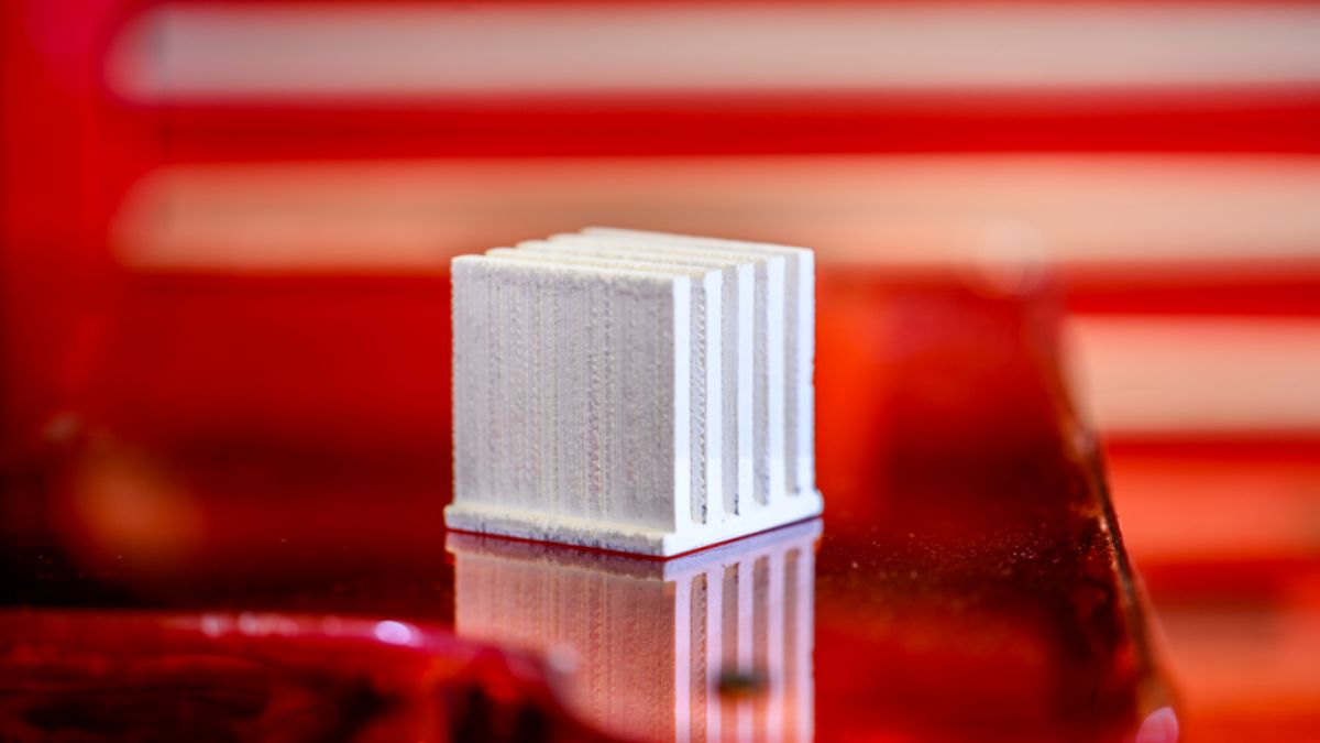 Nowy plastik przewodzi ciepło lepiej niż stal
