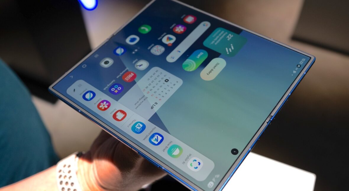 Image for Premiera nowych Samsungów pokazuje, jak bardzo Apple jest w... odwrocie