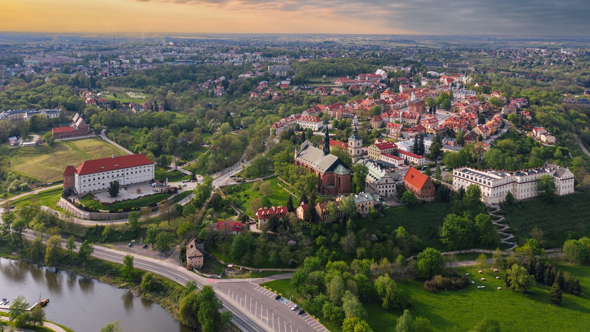 W Sandomierzu nie chcą masztu komórkowego