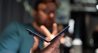 składane telefony bez zagięć