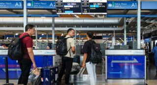 Koniec z obowiązkiem ściągania butów na lotnisku w USA