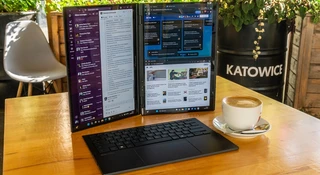 ASUS Zenbook Duo to laptop, dzięki któremu mogę pracować w terenie. Test biura w plecaku