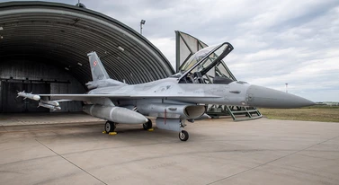 Kłótnia pilota F-16 z kontrolą lotu. Tak wyglądały ostatnie chwile przed tragedią w Radomiu
