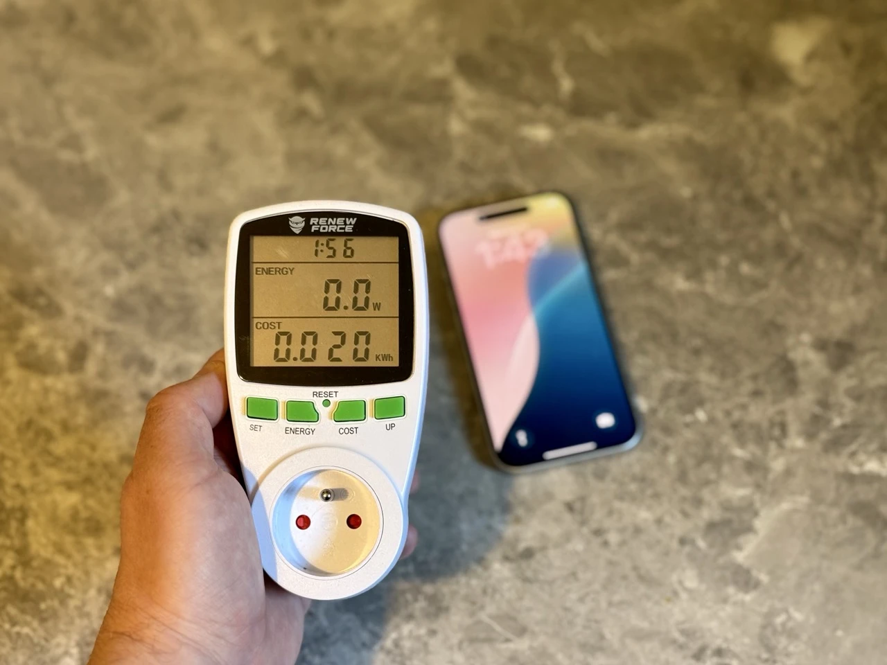 Ile kosztuje ładowanie iPhone’a? 