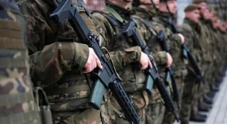Polskie firmy zbudują platformy dla wojsk NATO. Pierwszy taki kontrakt